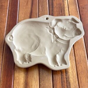Vintage Bug Fat Pig Brown Bag Cookie Art Mold Hill Design. 1986